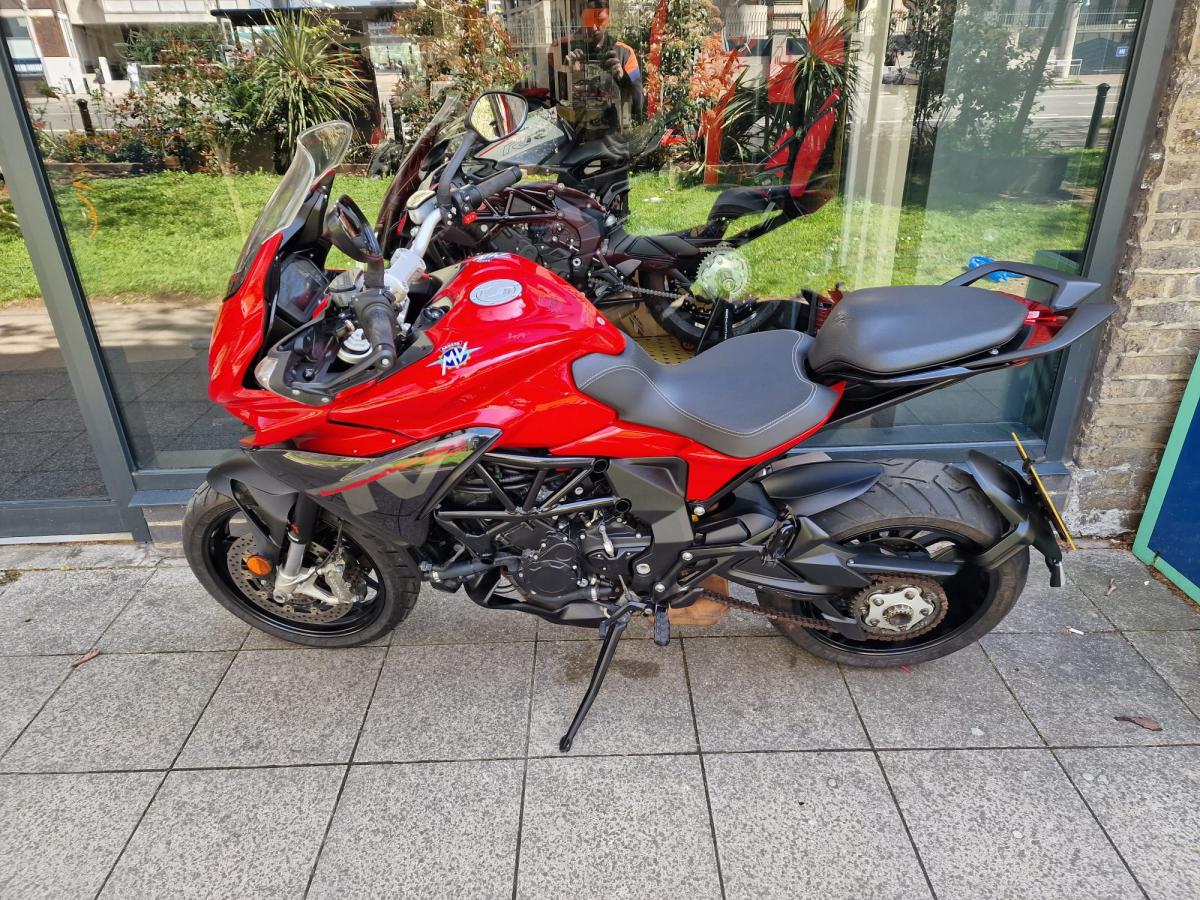 
								MV AGUSTA TURISMO VELOCE full									