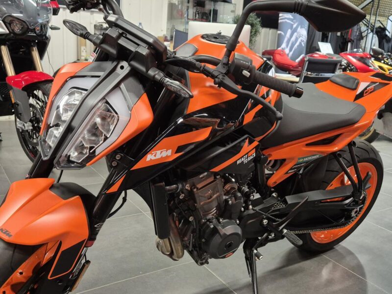 KTM 890 DUKE GP