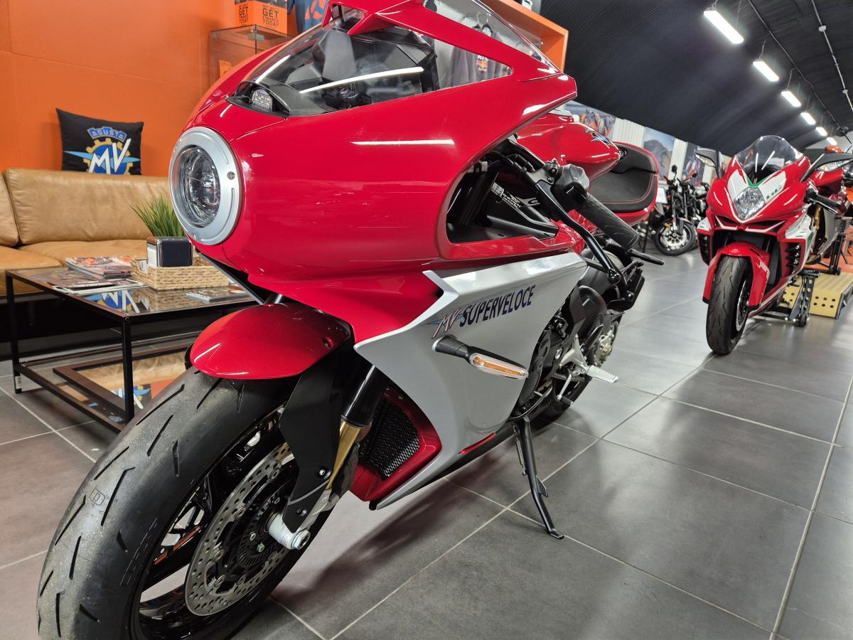
								MV AGUSTA SUPERVELOCE full									