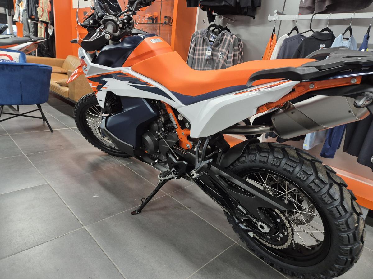 
								KTM 890 ADVENTURE R full									