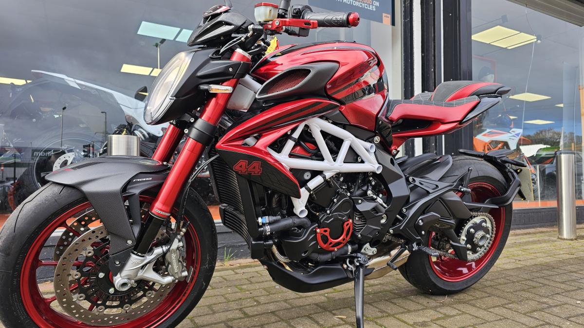 
								MV AGUSTA BRUTALE 800 RR full									