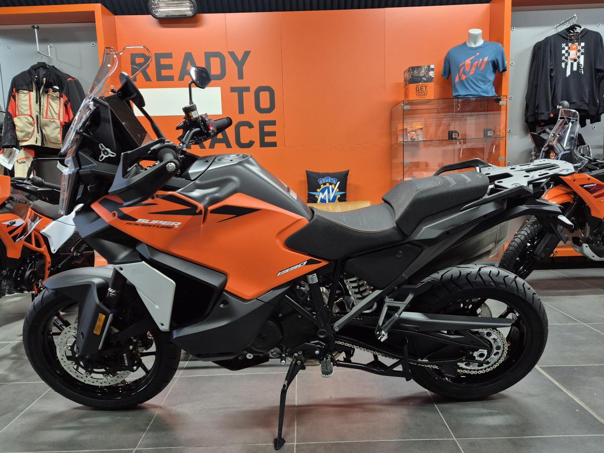 
								KTM 1390 Super Adventure S AMT full									
