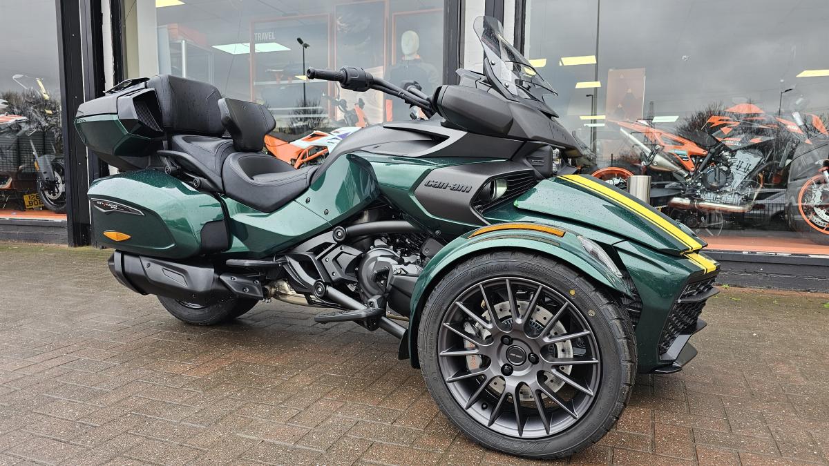CANAM F3