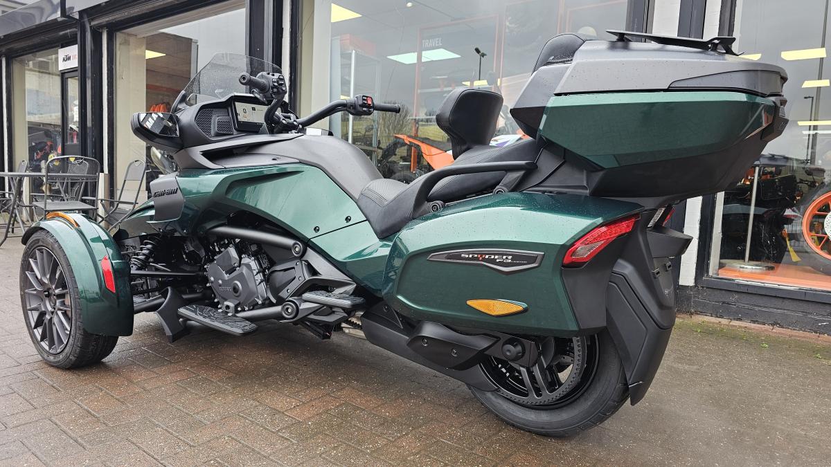 
								CANAM F3 full									