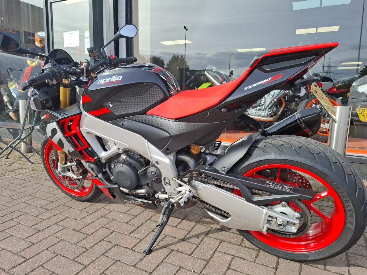 
								APRILIA TUONO full									