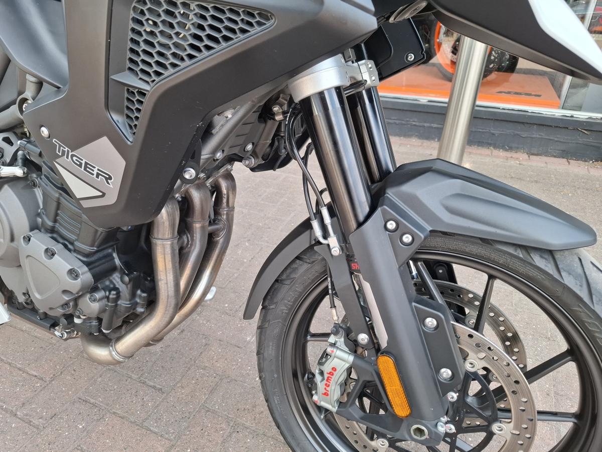 
								Triumph TIGER 1200 GT full									