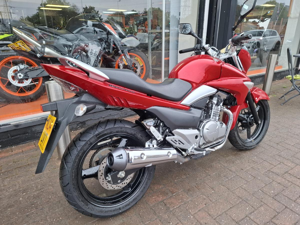 Suzuki GW 250 L3