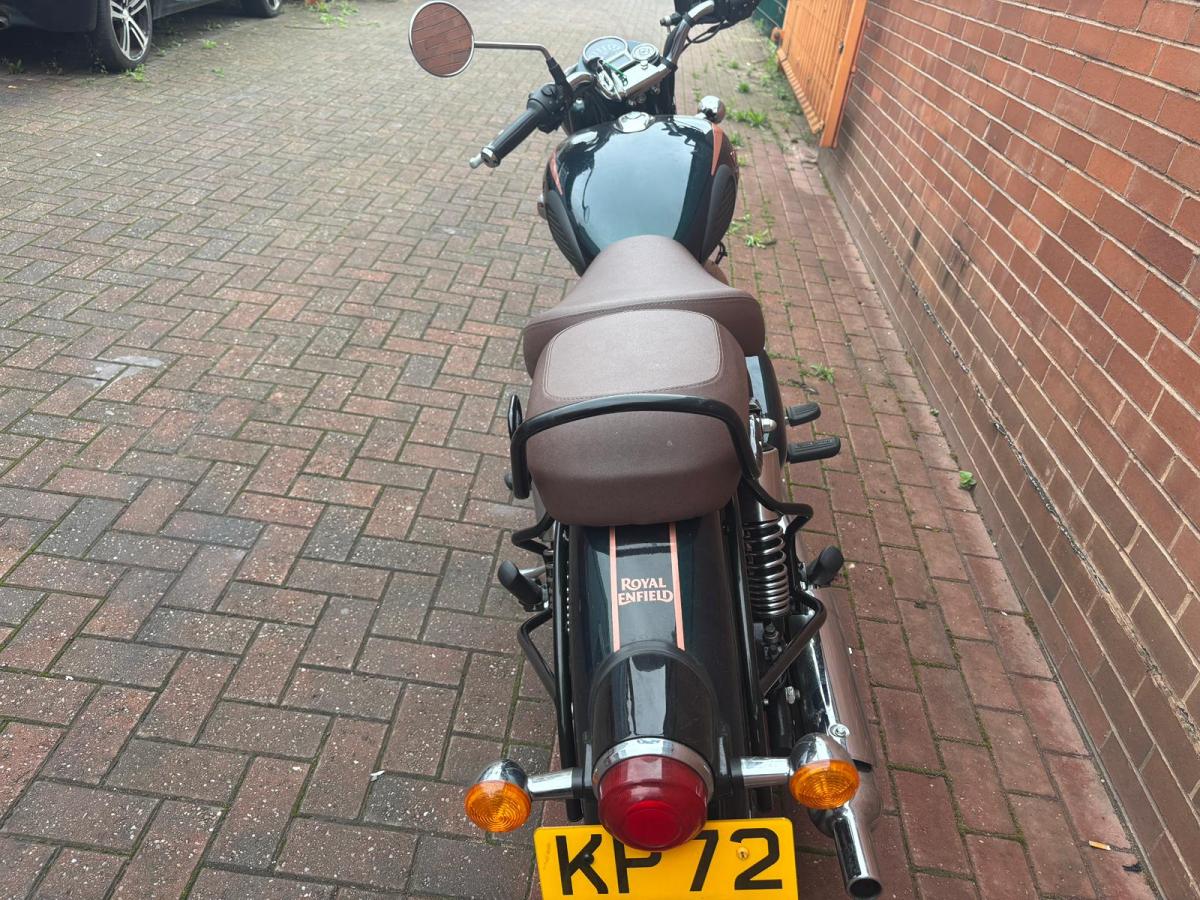 
								Royal Enfield CLASSIC 350 full									