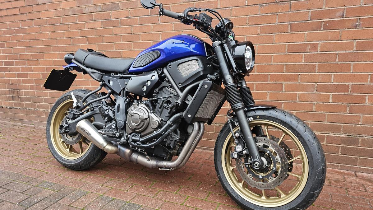 YAMAHA XSR 700 XTRIBUTE