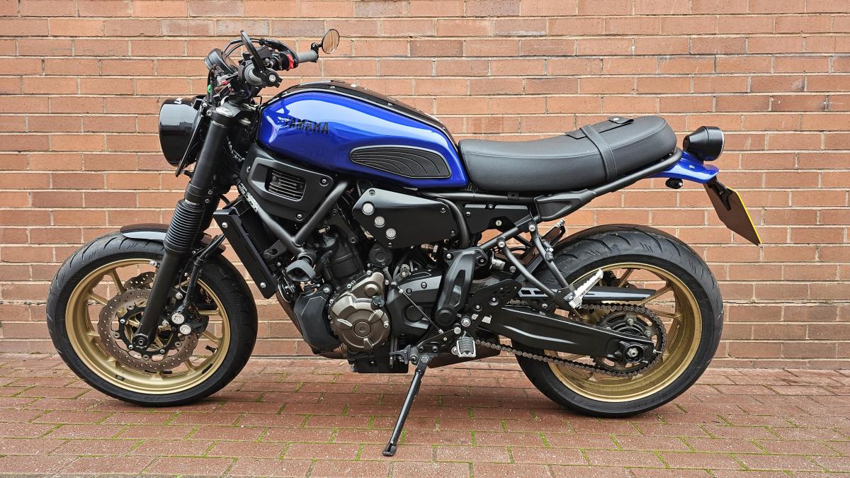 YAMAHA XSR 700 XTRIBUTE