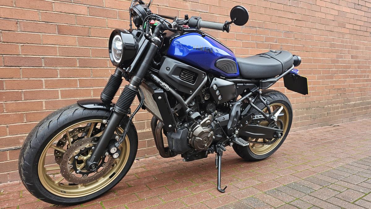 YAMAHA XSR 700 XTRIBUTE