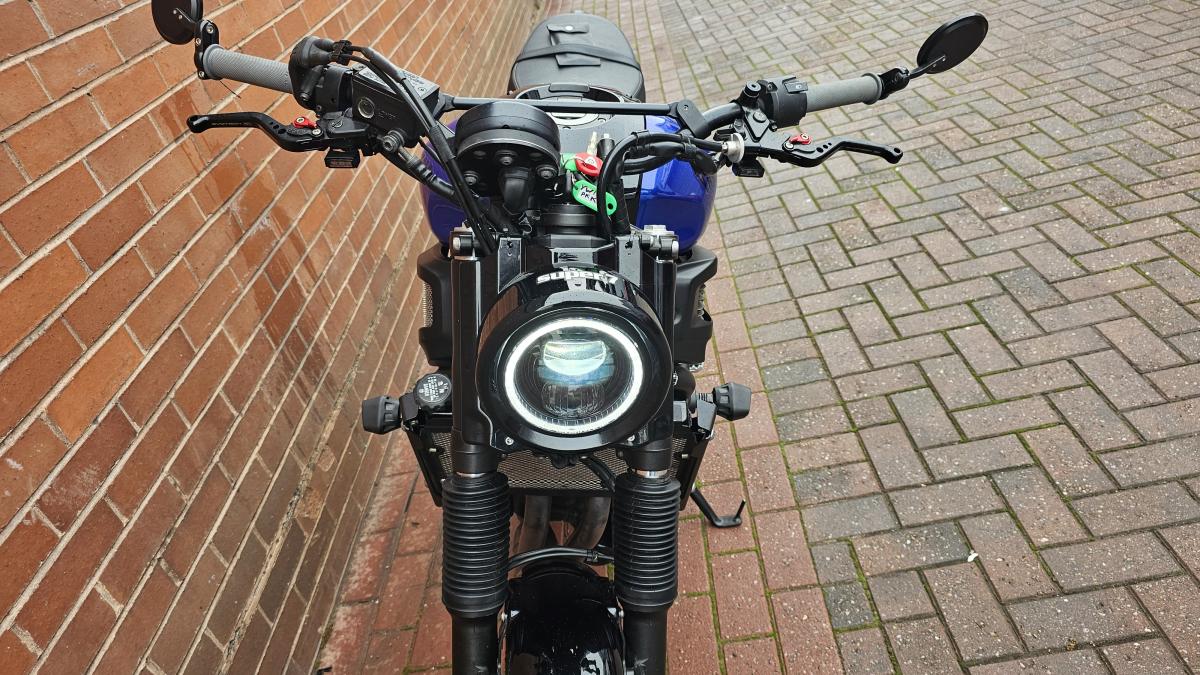 
								YAMAHA XSR 700 XTRIBUTE full									