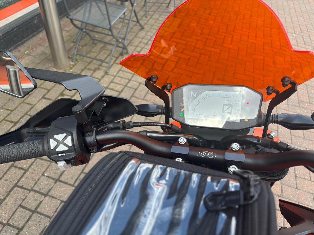 KTM 890 DUKE