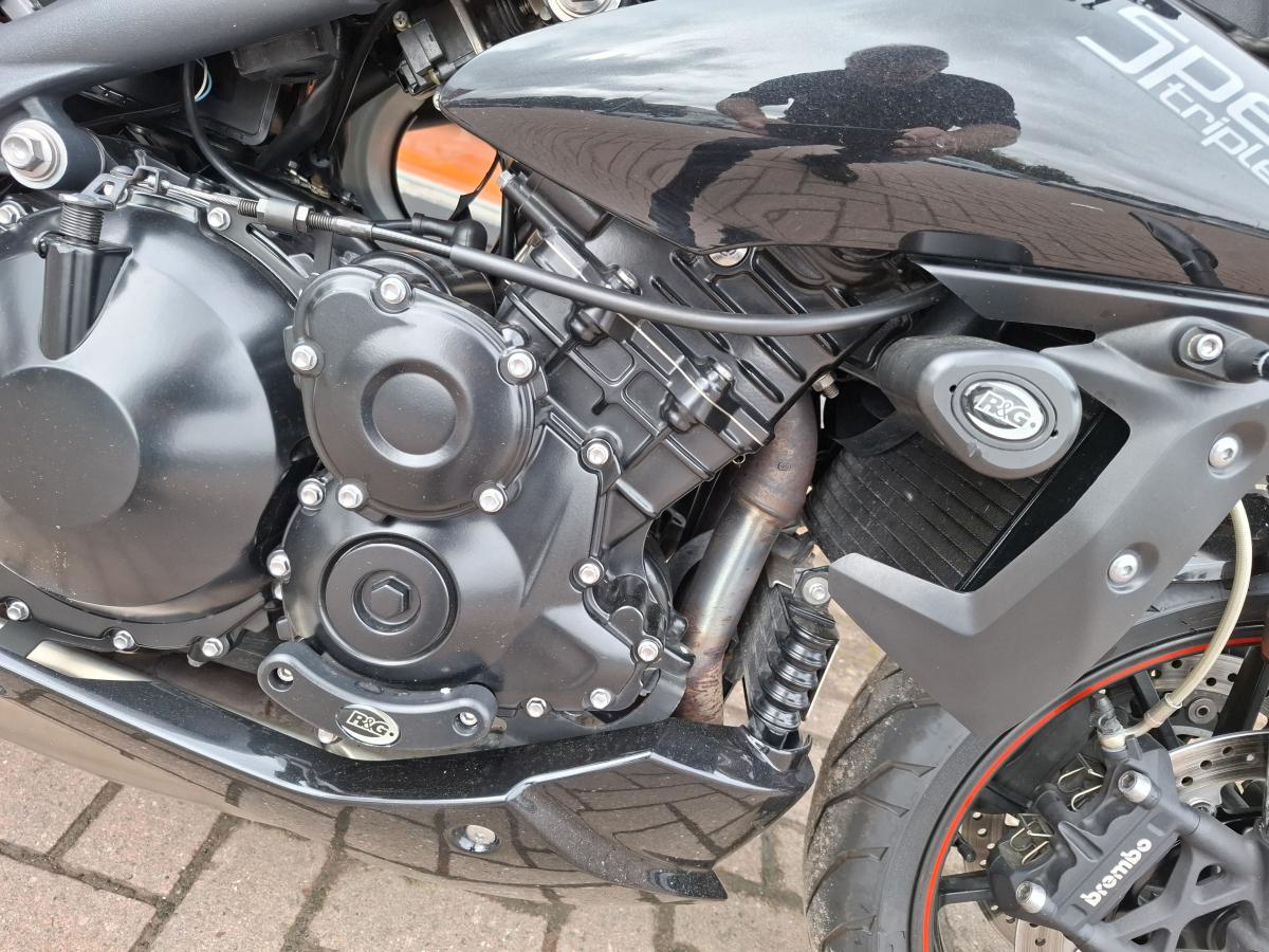 TRIUMPH TRIPLE 1050 ABS