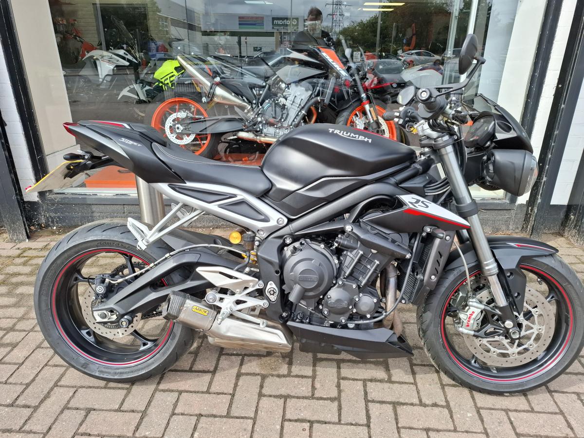 TRIUMPH STREET TRIPLE RS
