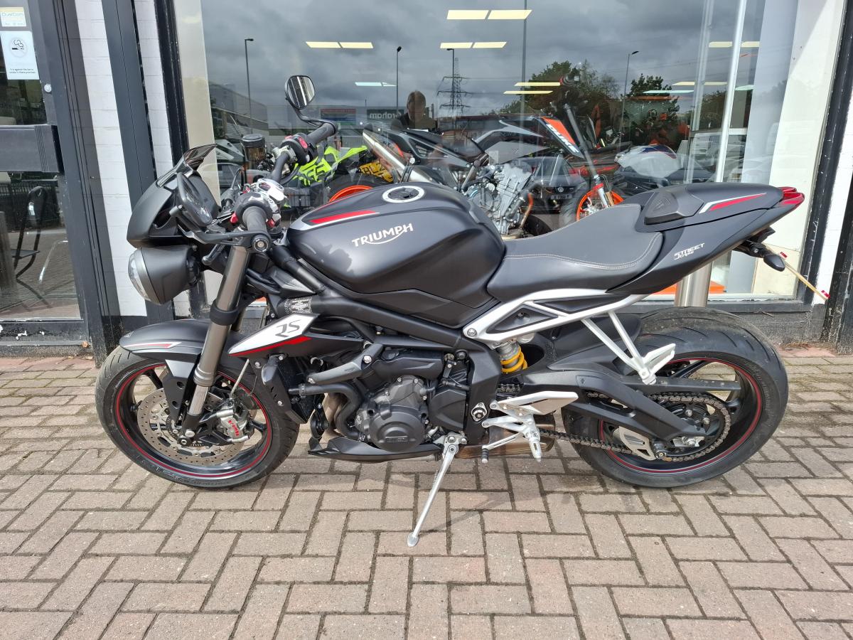 TRIUMPH STREET TRIPLE RS