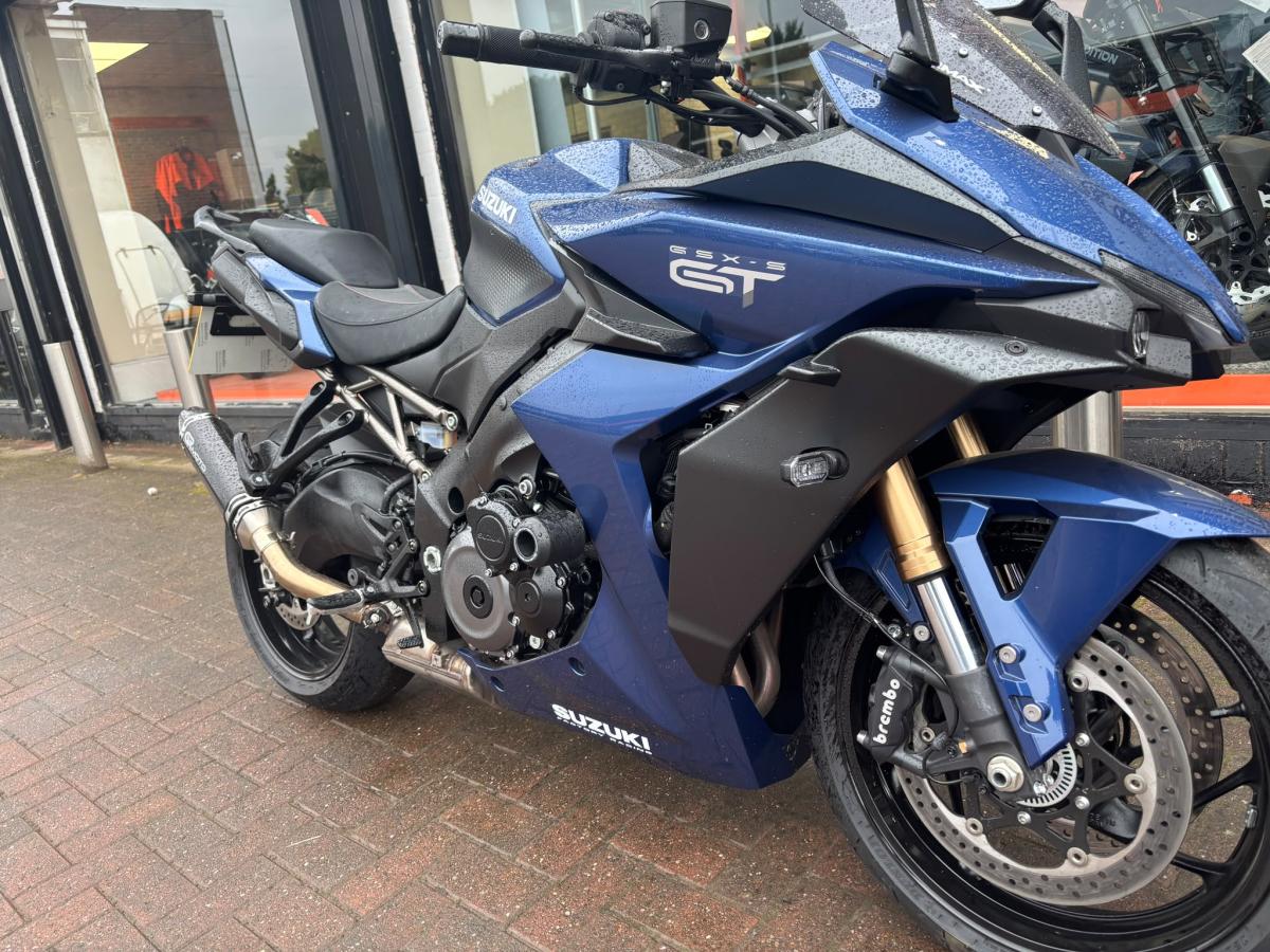 Suzuki GSXS 1000 GT