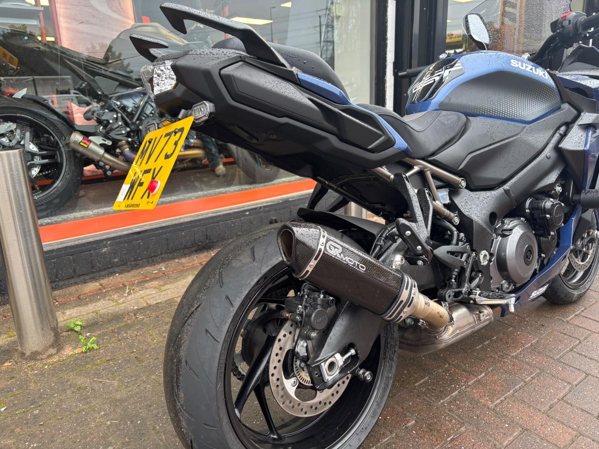 Suzuki GSXS 1000 GT