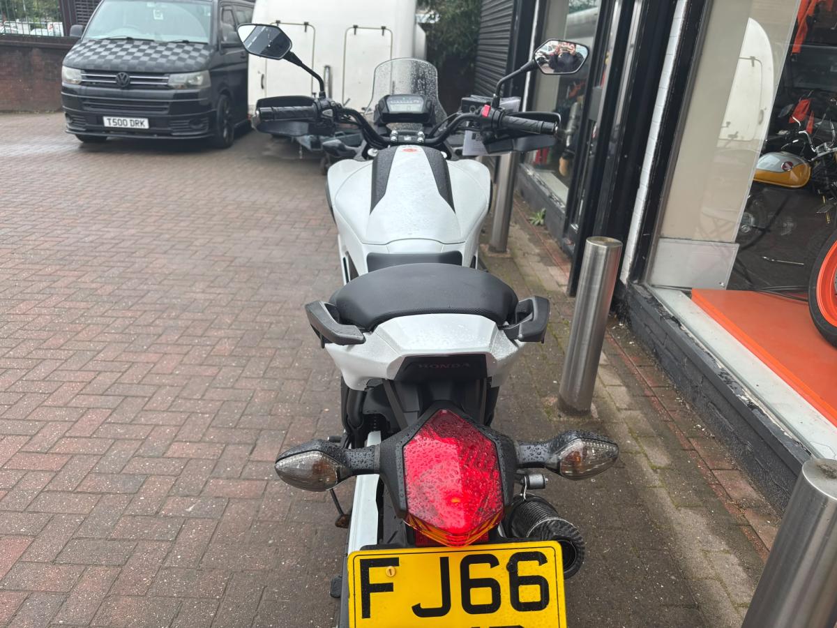 
								Honda NC750 full									