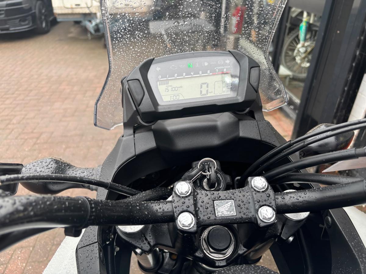 
								Honda NC750 full									