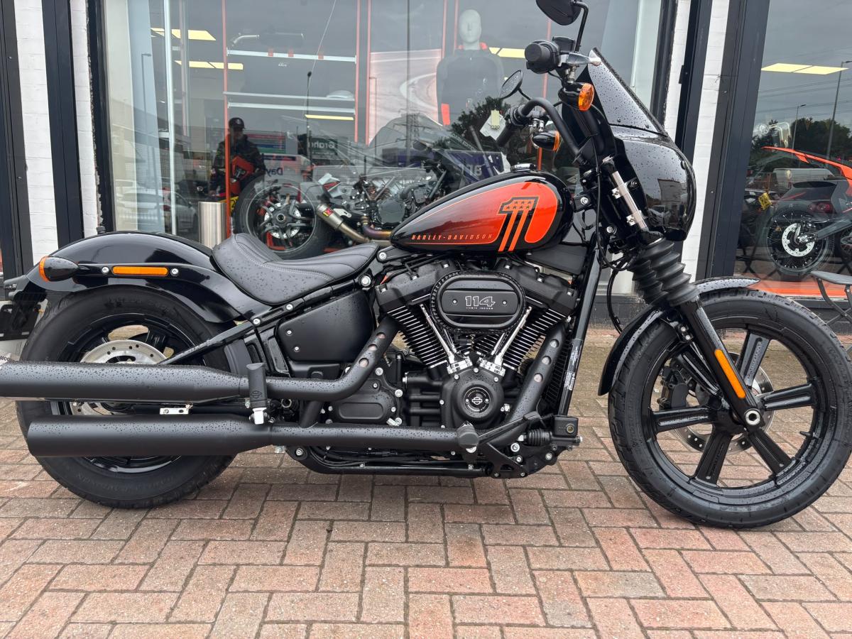HARLEY-DAVIDSON FXBBS STREET BOB 114 1868