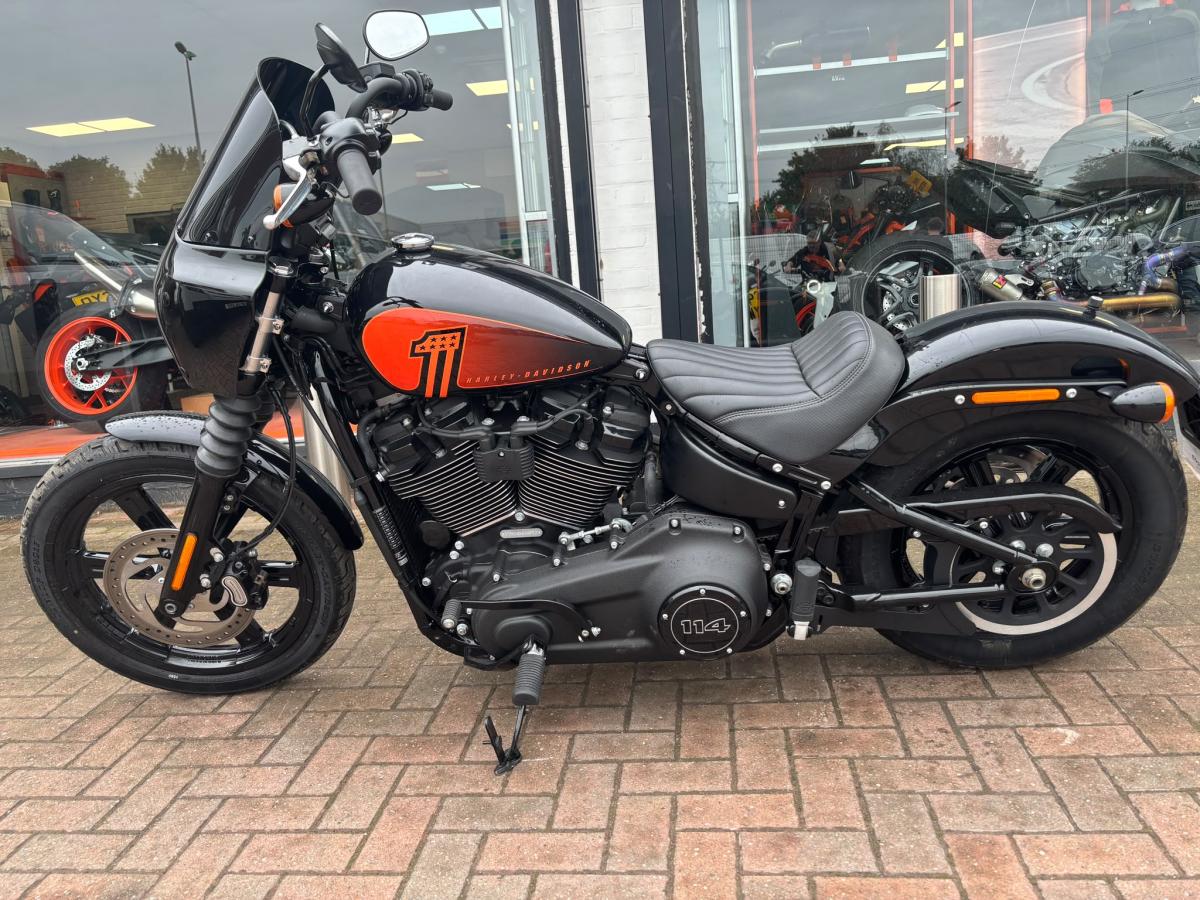 HARLEY-DAVIDSON FXBBS STREET BOB 114 1868