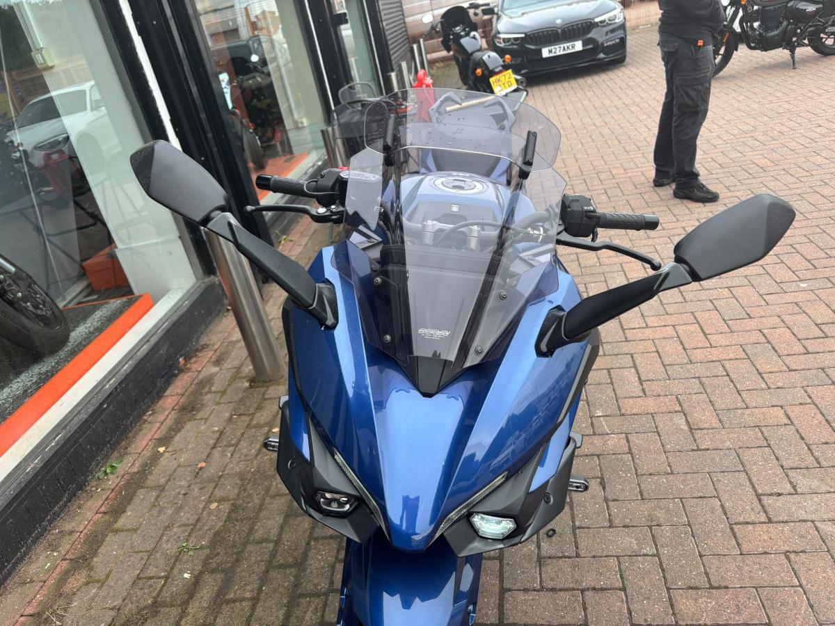 
								Suzuki GSXS 1000 GT TOUR M3 full									