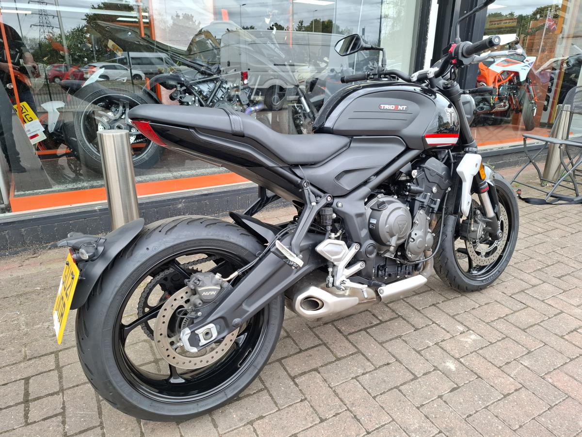 Triumph Trident 660