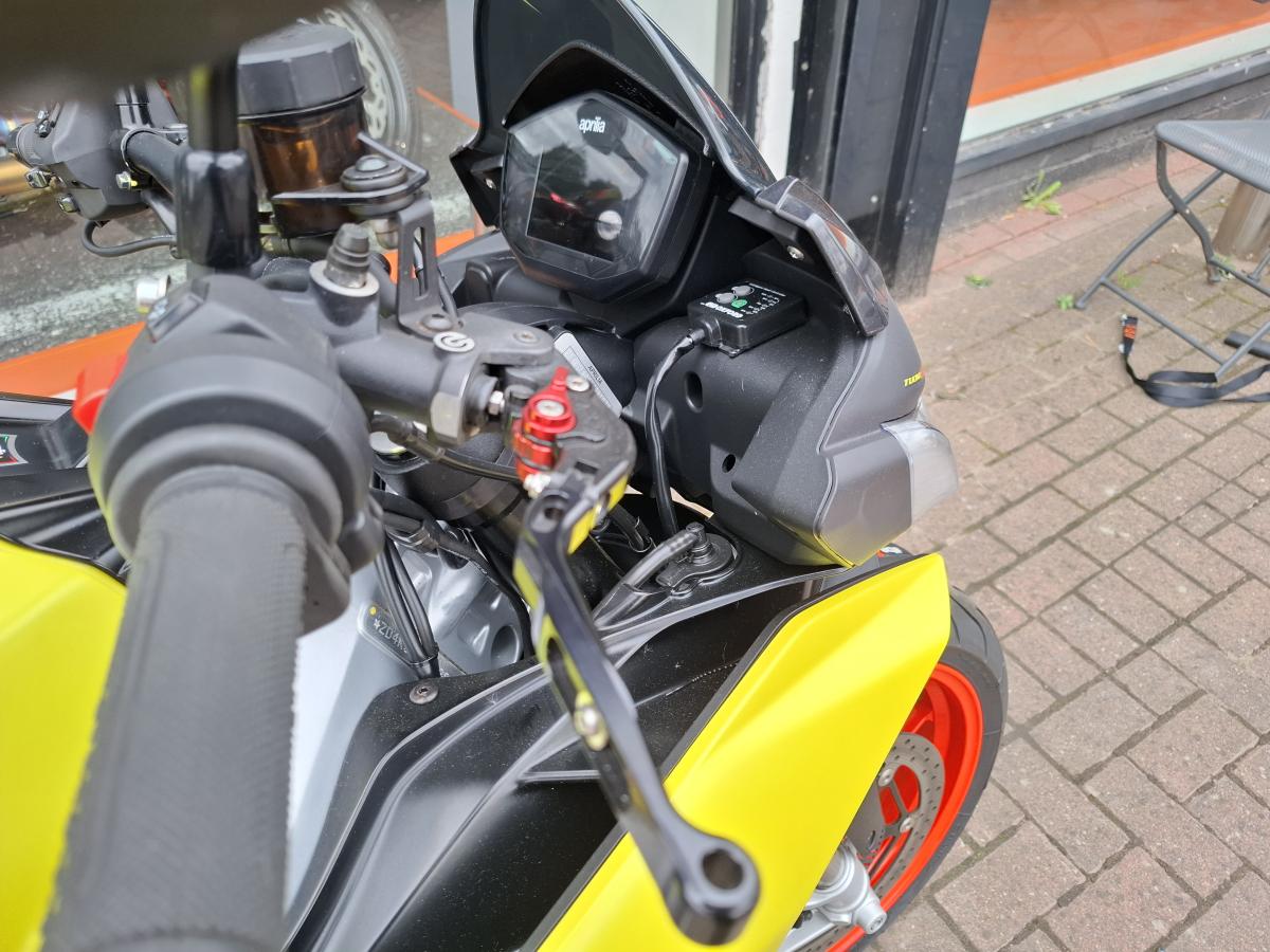 
								Aprilia TUONO 660 full									