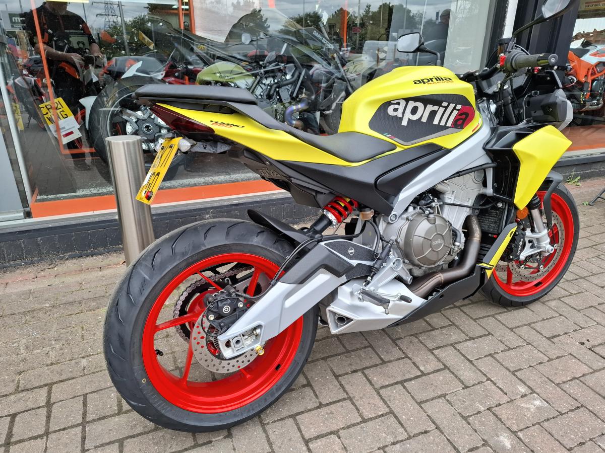 Aprilia TUONO 660