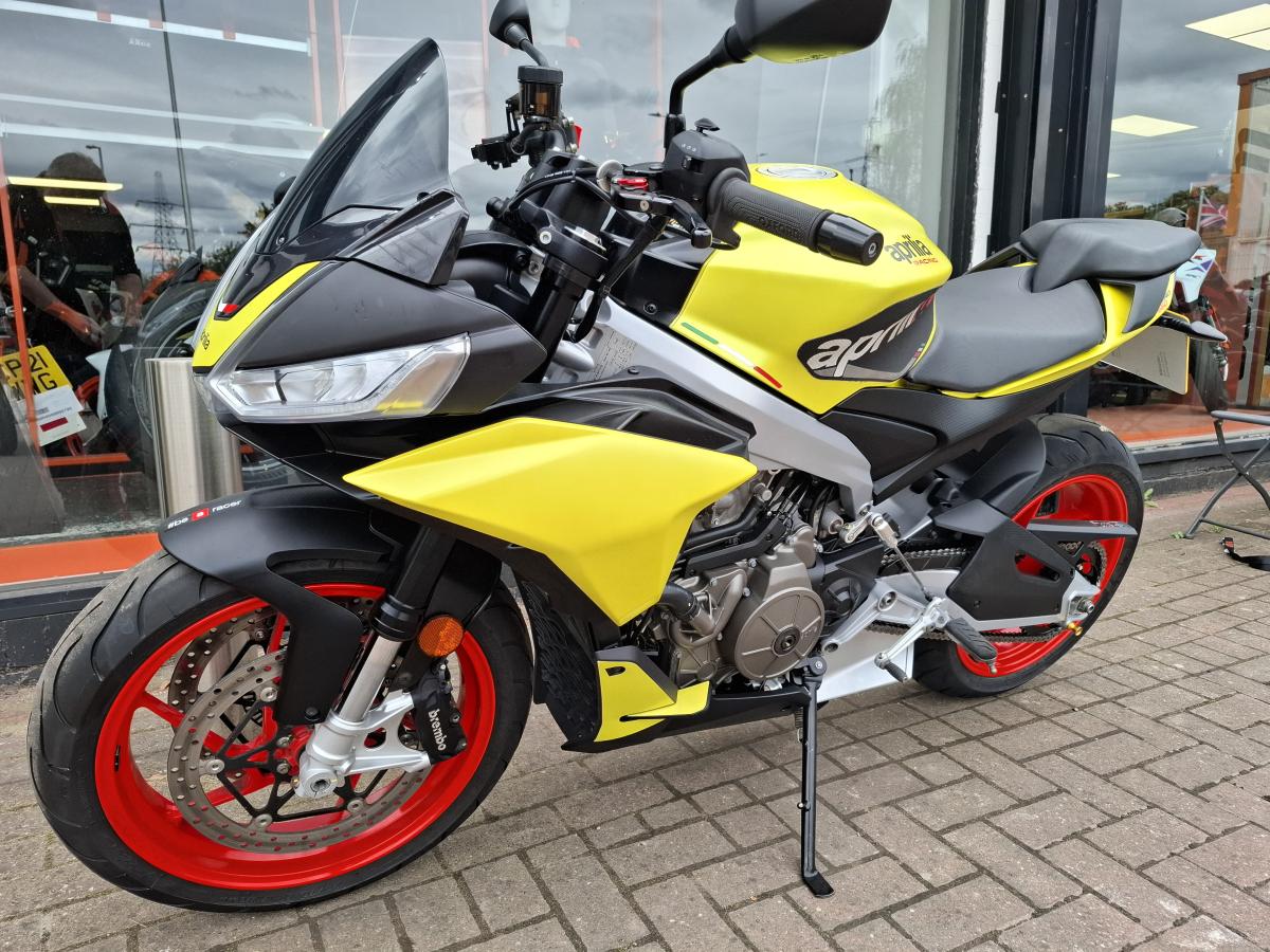 Aprilia TUONO 660