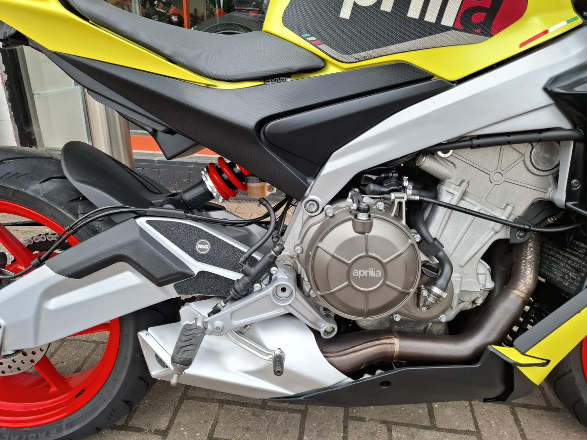
								Aprilia TUONO 660 full									