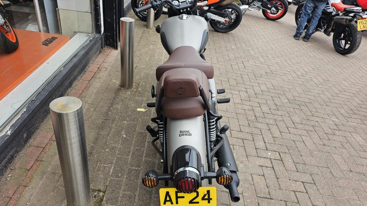 
								Royal Enfield CLASSIC 350 E5 full									