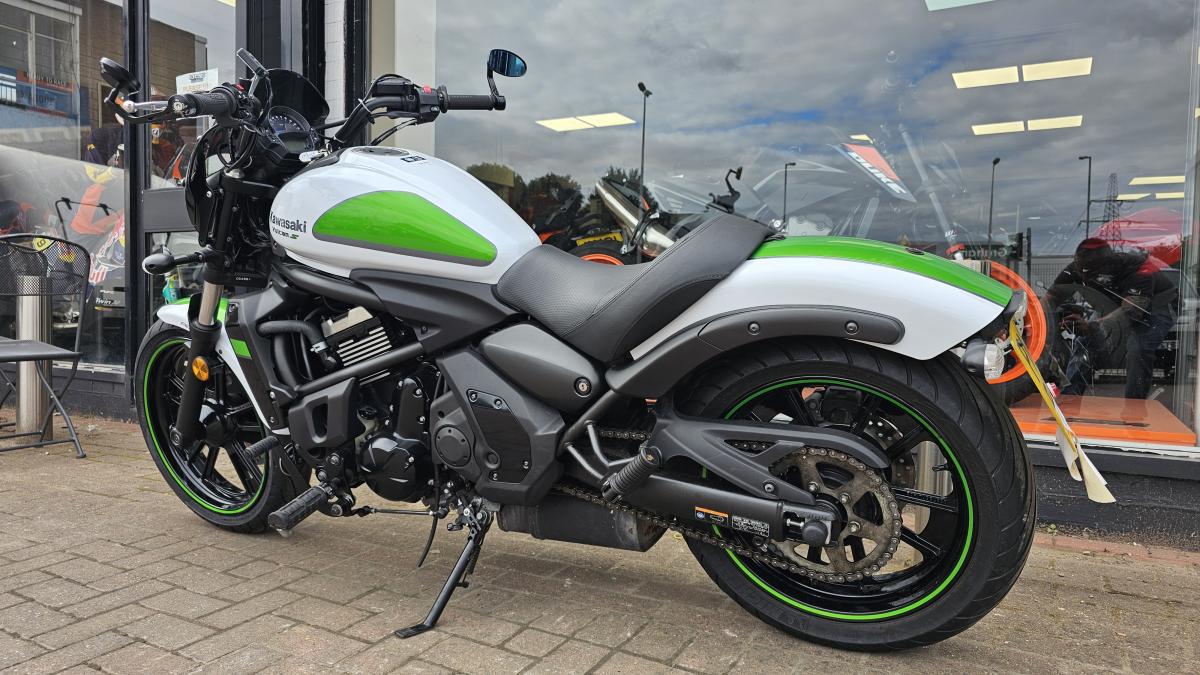 
								Kawasaki EN 650 EHF full									