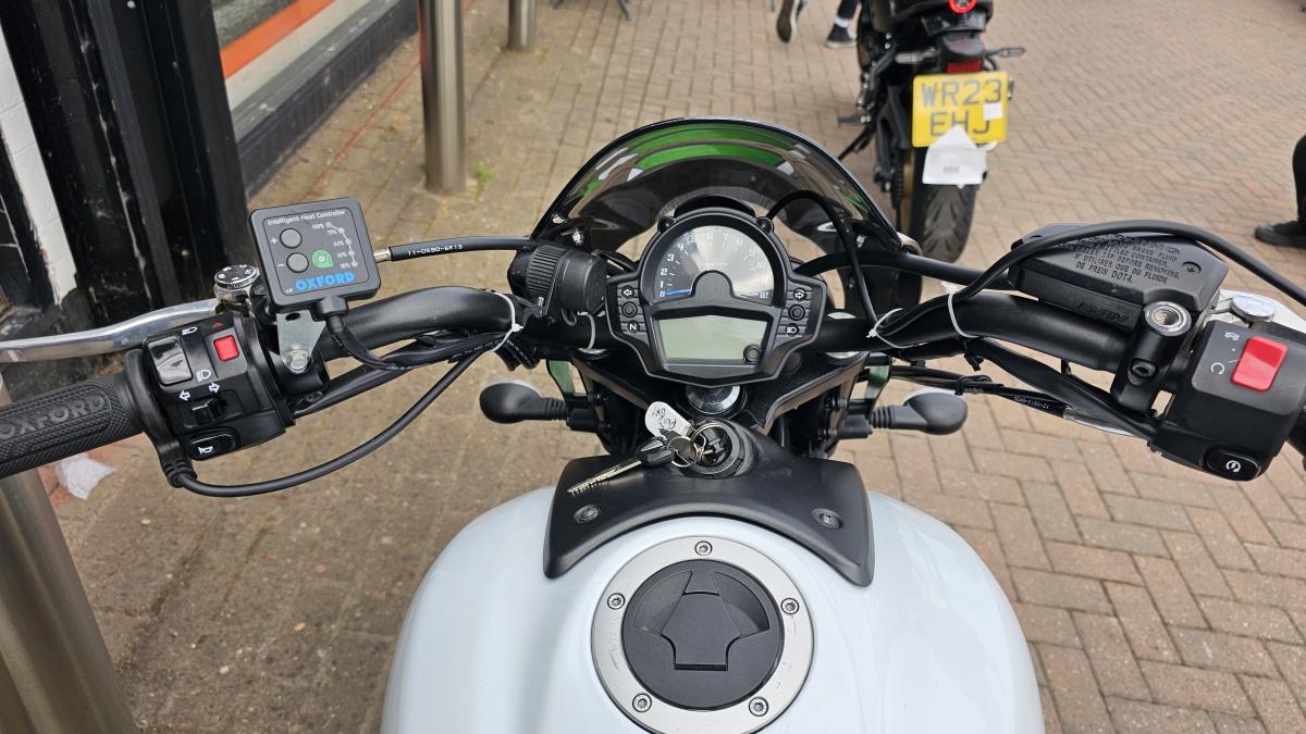 
								Kawasaki EN 650 EHF full									