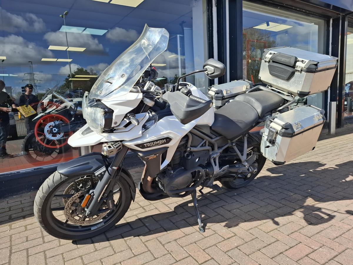 TRIUMPH TIGER EXPLORER