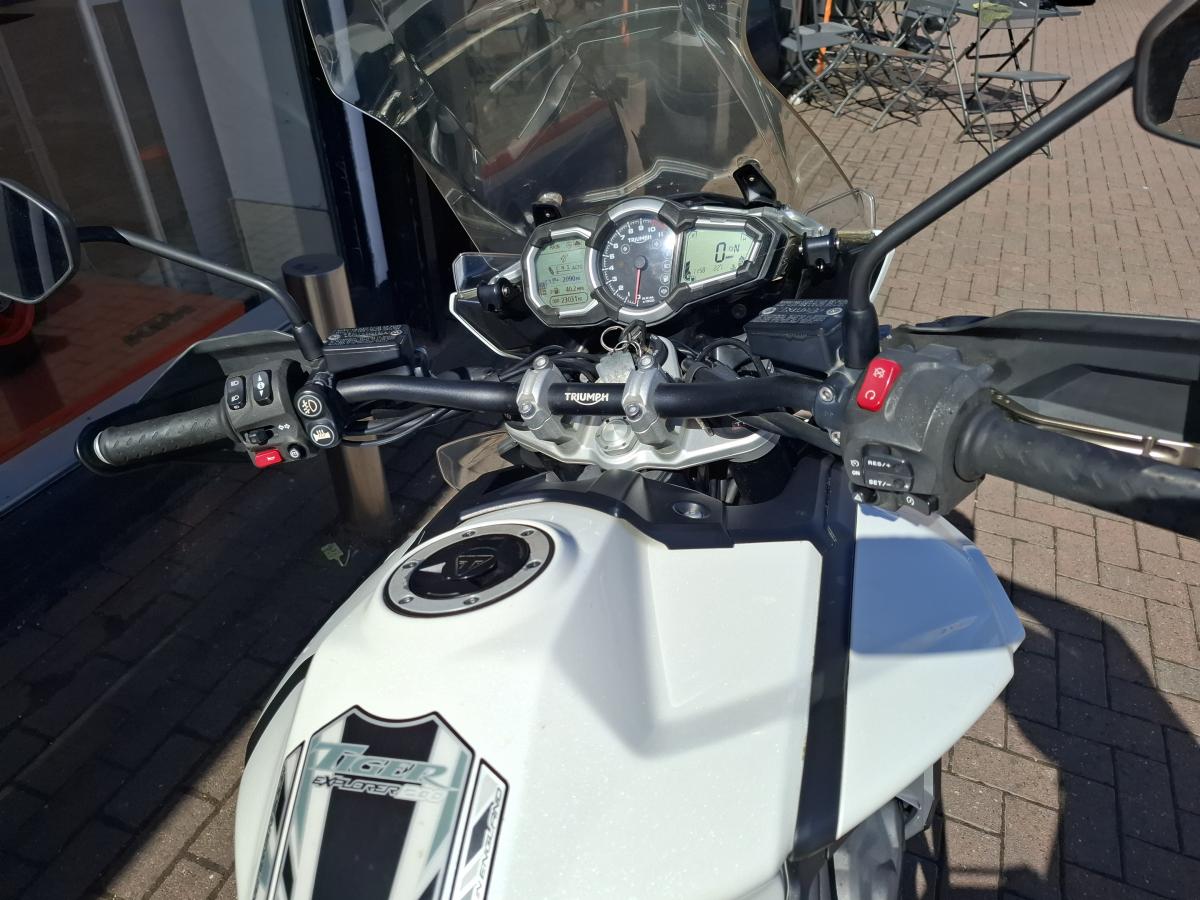 
								TRIUMPH TIGER EXPLORER full									