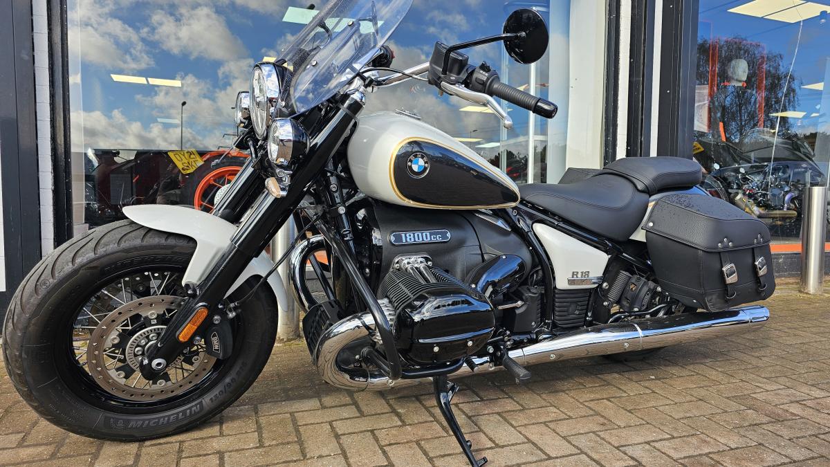 BMW R 18 CLASSIC
