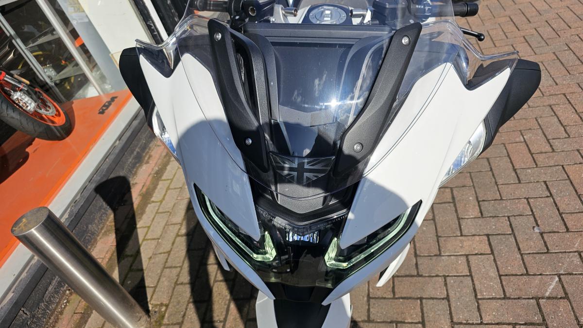
								Bmw R 1250 RT LE full									
