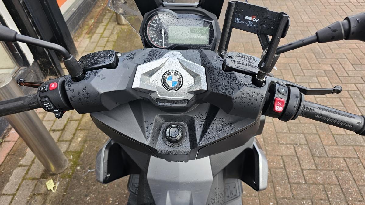 
								Bmw C 400 X full									
