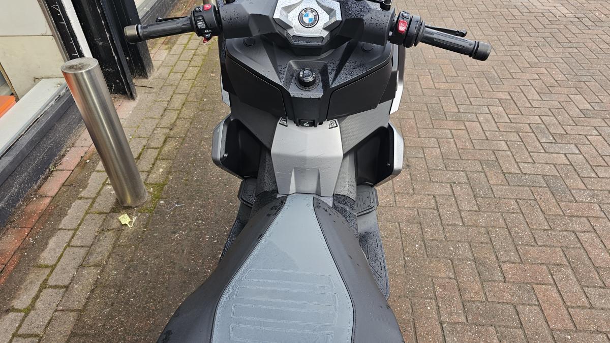 
								Bmw C 400 X full									