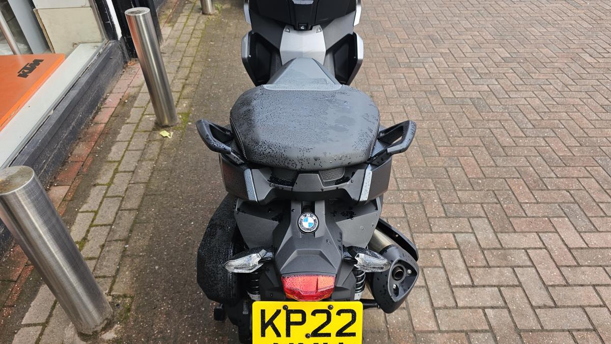 
								Bmw C 400 X full									