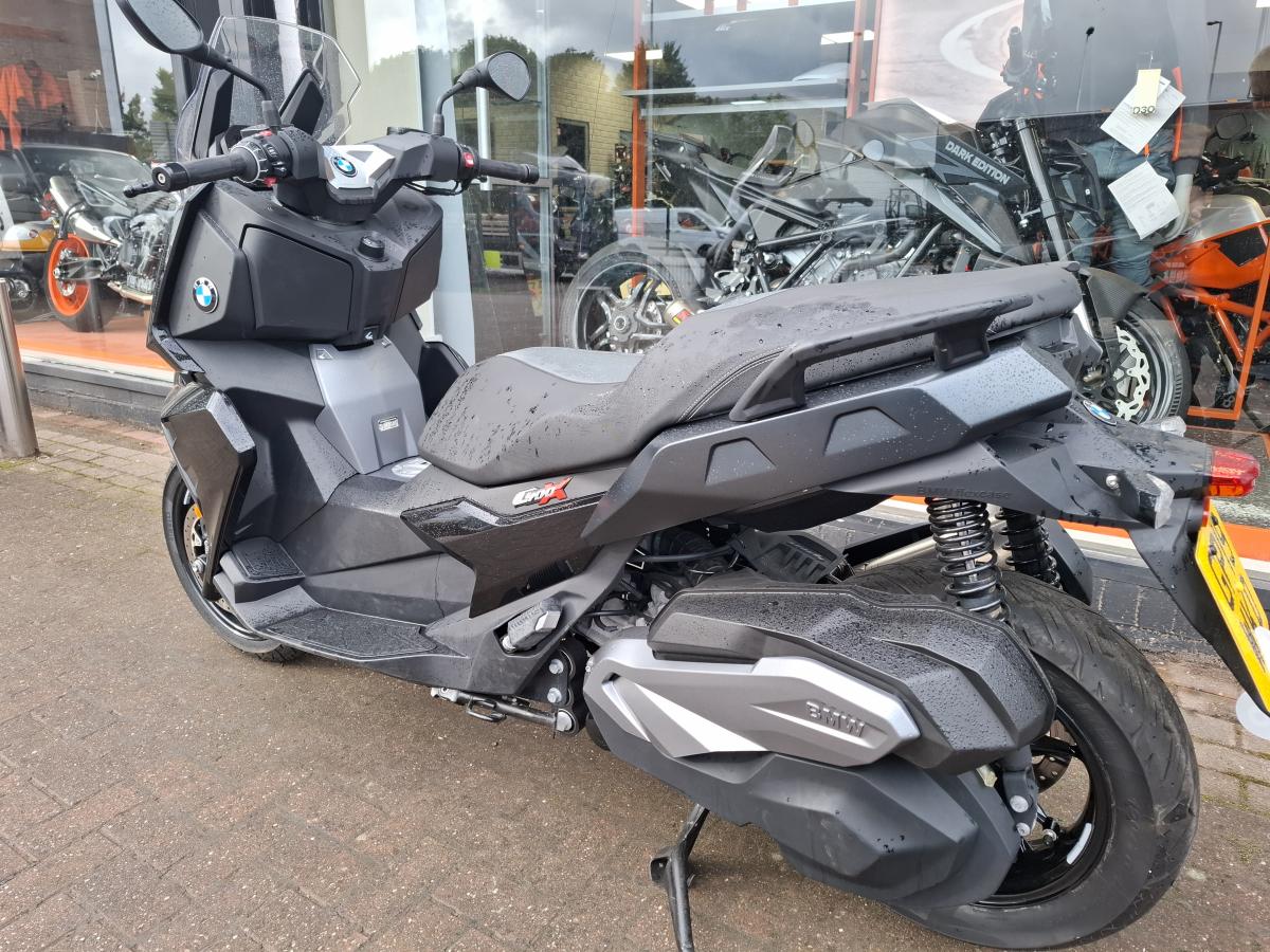 
								Bmw C 400 X SE full									
