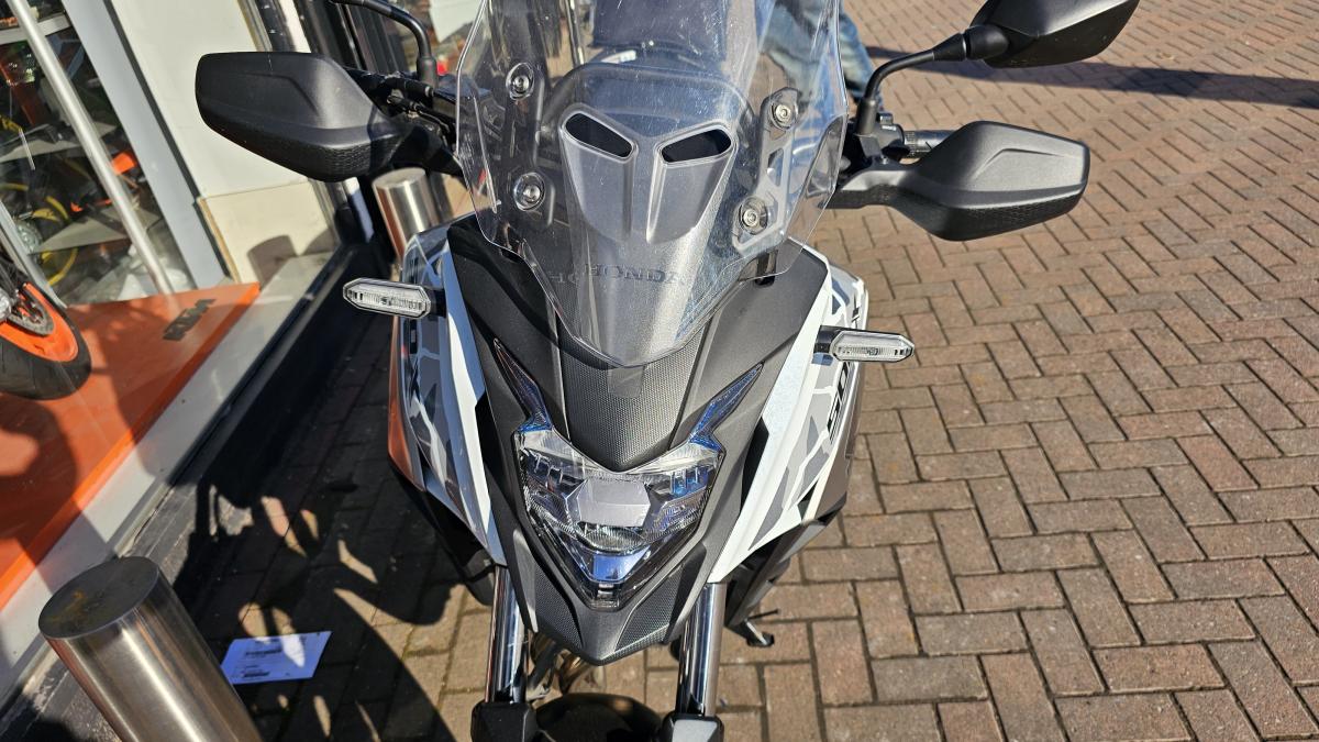 
								Kawasaki ZR 900 FMF NN full									