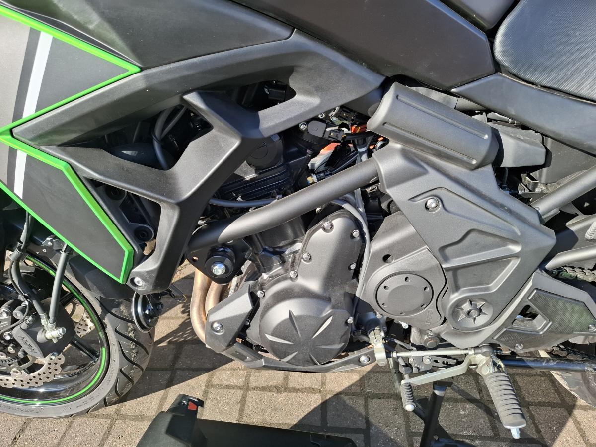 
								Kawasaki KLE 650 JRFAN full									