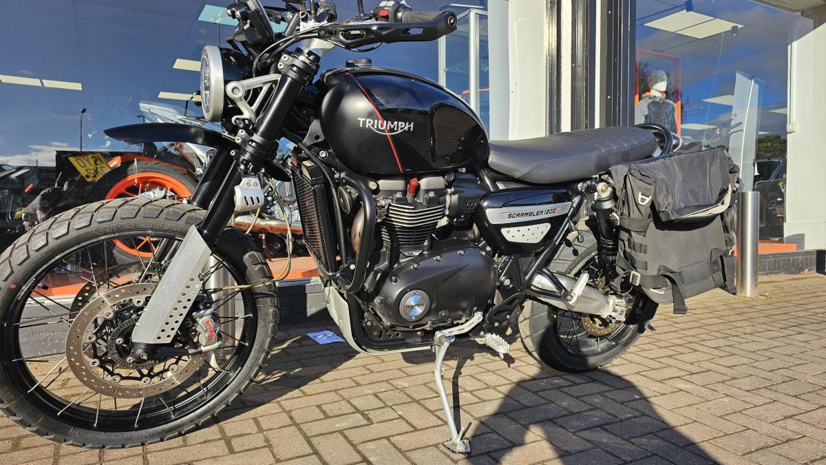 TRIUMPH SCRAMBLER 1200 XC