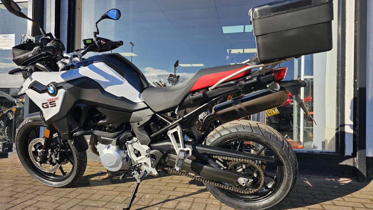 
								Bmw F 750 GS full									
