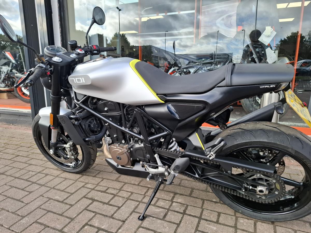 
								HUSQVARNA VITPILEN 701 2018 full									