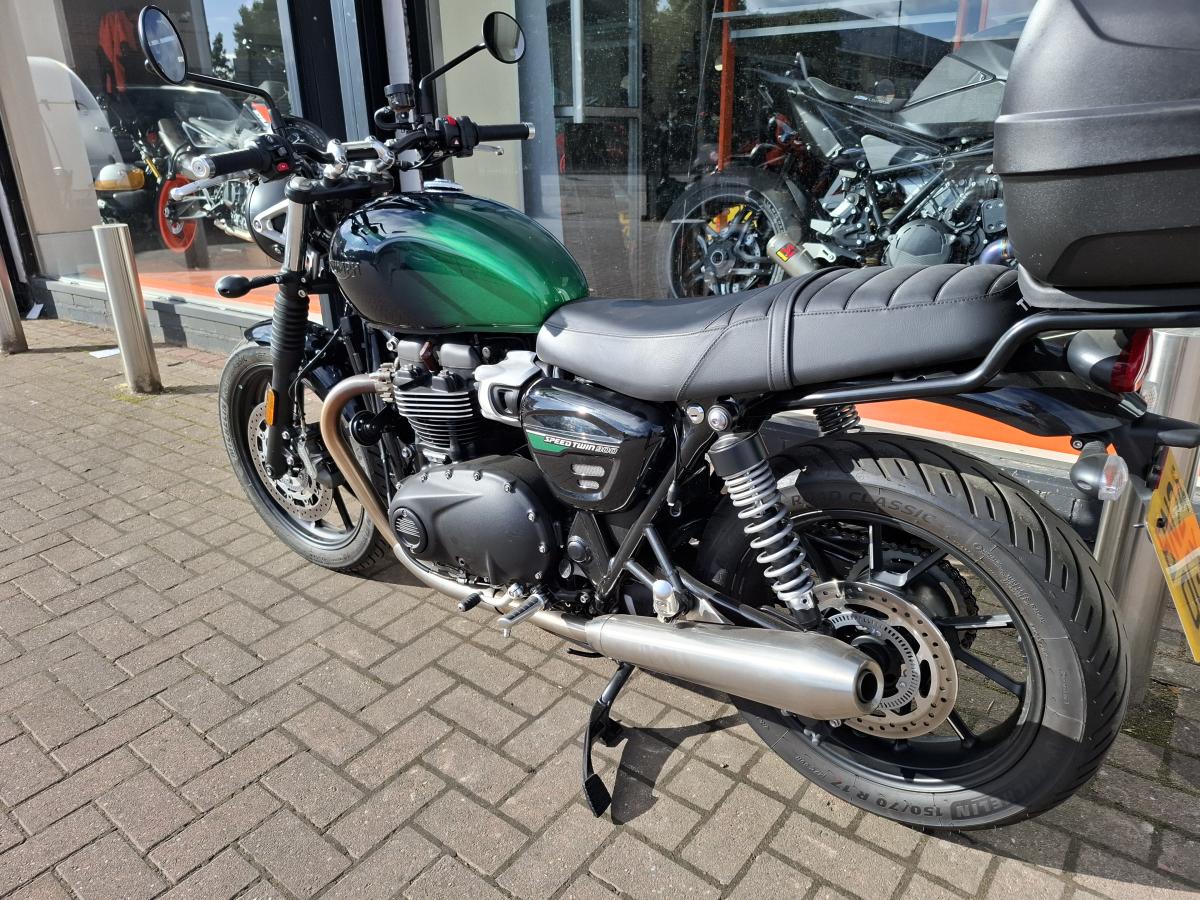 triumph SPEED TWIN 900