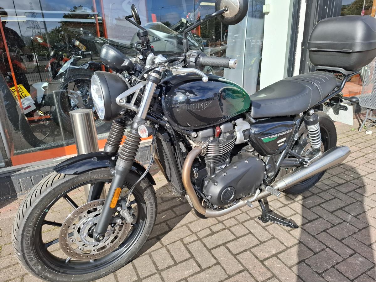 triumph SPEED TWIN 900